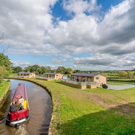 Winston Farm Lodges Horsley  Exterior foto